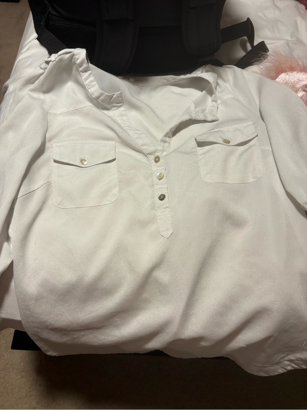 41 Hawthorn White Button-Front Utility Blouse
